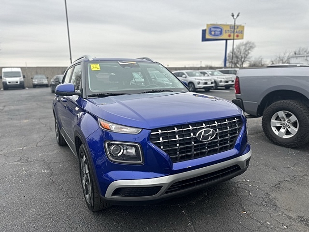 Lot 2 You 2023 Hyundai Venue SEL | Auto dealership in Outside US/CA,
