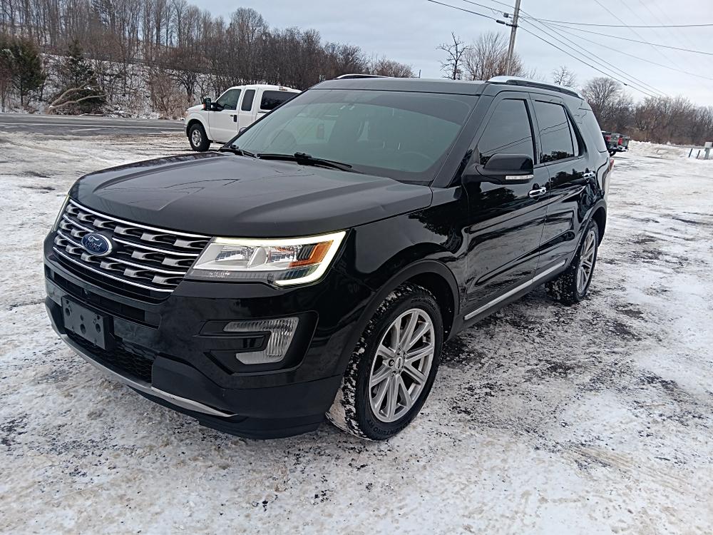 2017 Ford Explorer Limited's photo