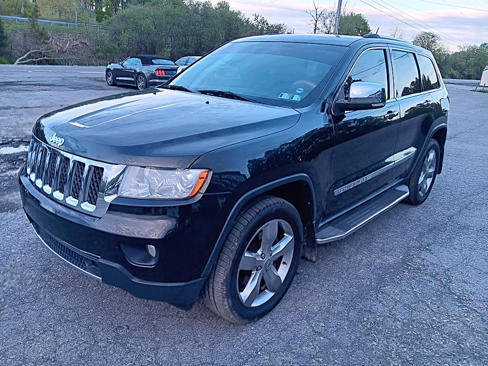 2013 Jeep Grand Cherokee Overland 4WD's photo