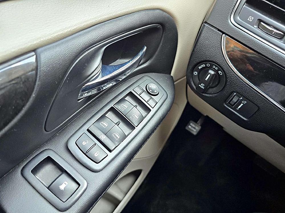 2017 Dodge Grand Caravan SE - Photo 12