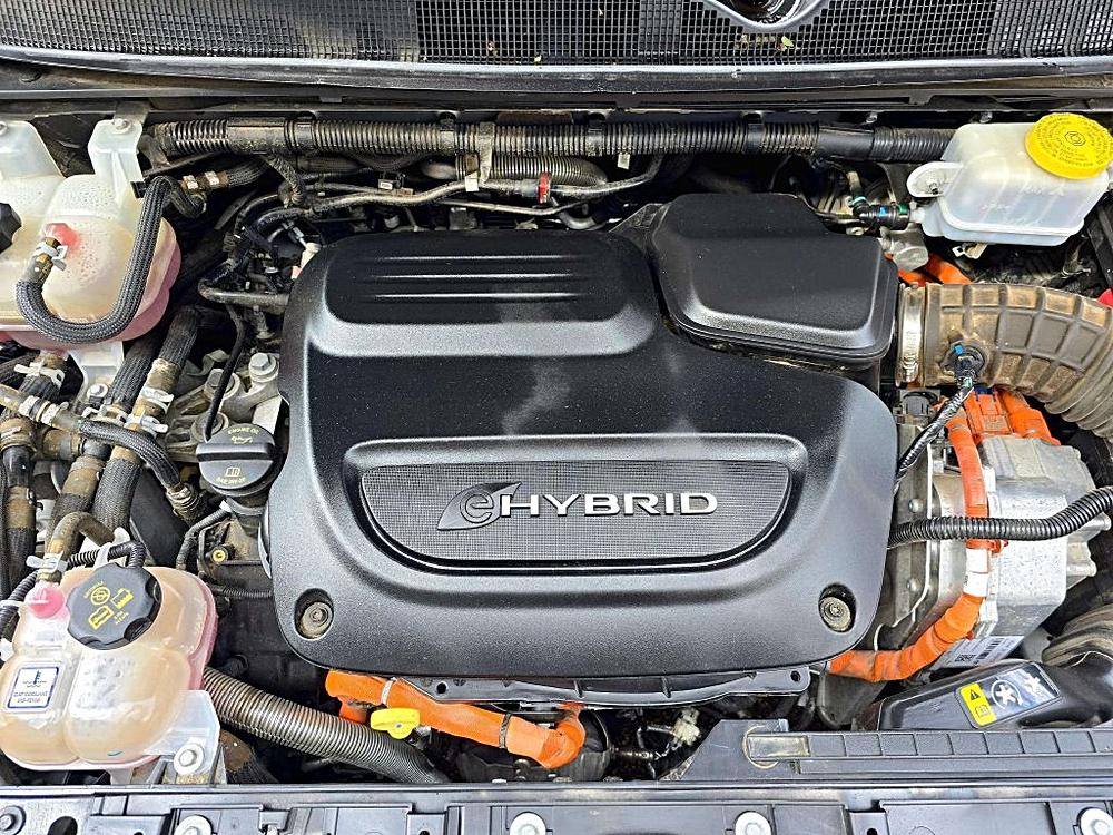2018 Chrysler Pacifica Hybrid Touring L - Photo 33