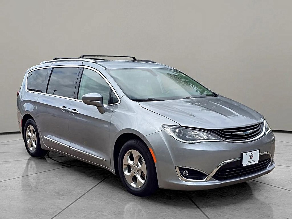 2018 Chrysler Pacifica Hybrid Touring L - Photo 7