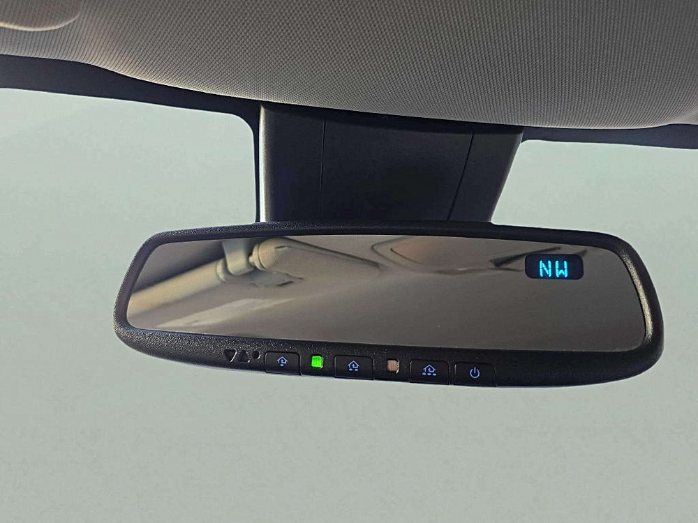 2020 Toyota Sienna LE - Photo 16