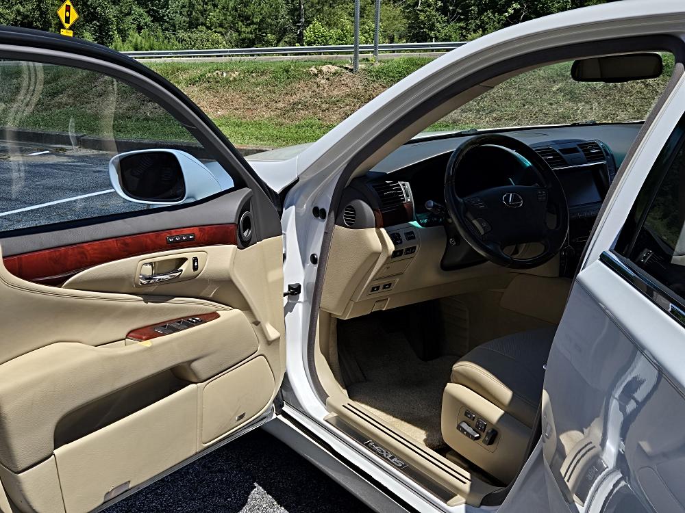 2007 Lexus LS Base - Photo 18