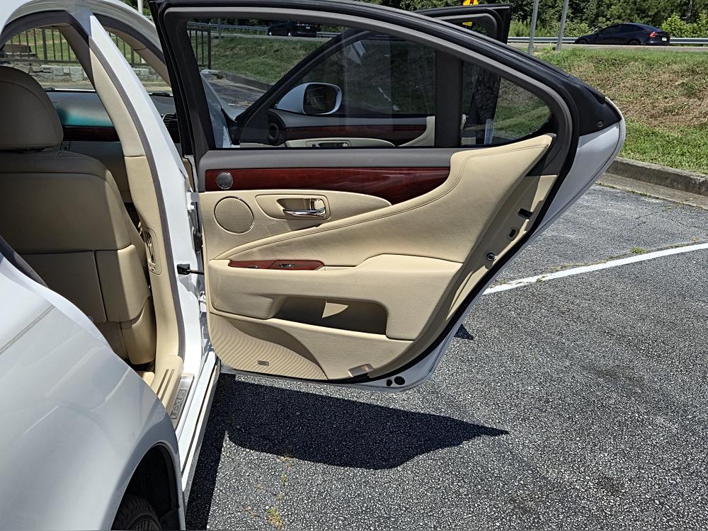 2007 Lexus LS Base - Photo 43