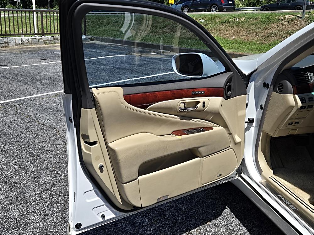 2007 Lexus LS Base - Photo 17