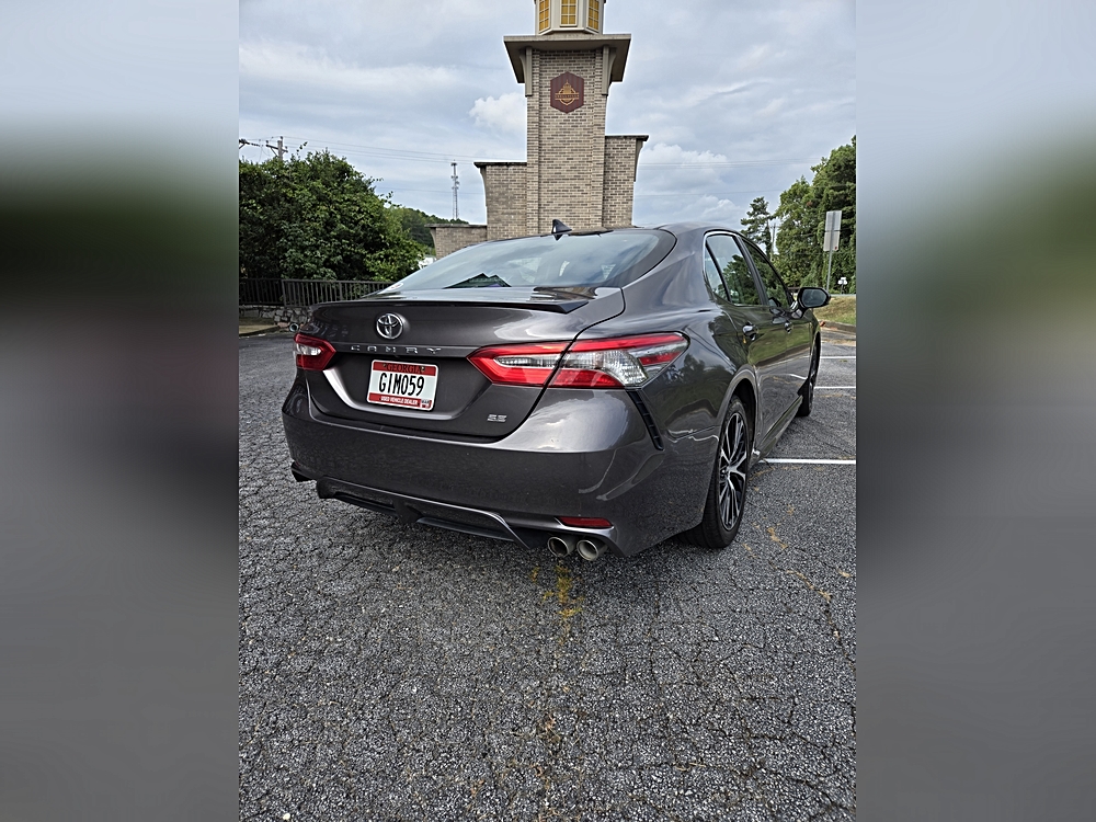 2019 Toyota Camry SE - Photo 9