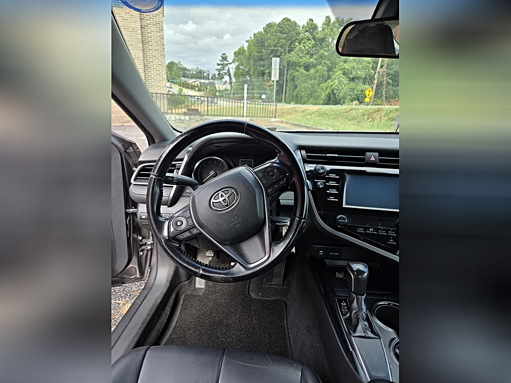 2019 Toyota Camry SE - Photo 15