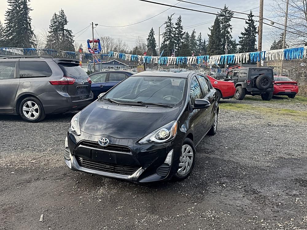 2016 Toyota Prius c Two