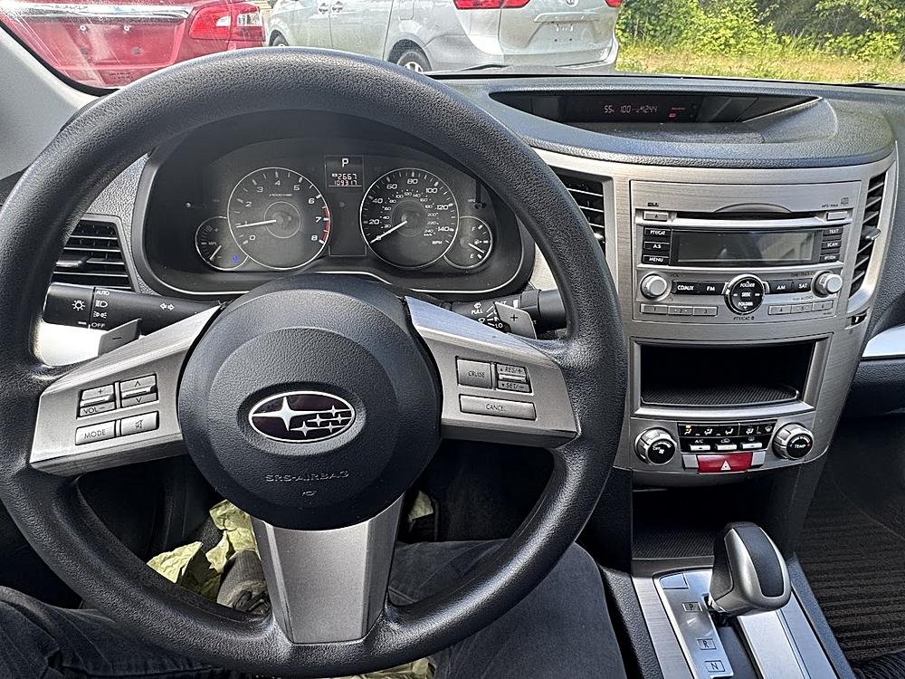 2011 Subaru Legacy 2.5i - Photo 10