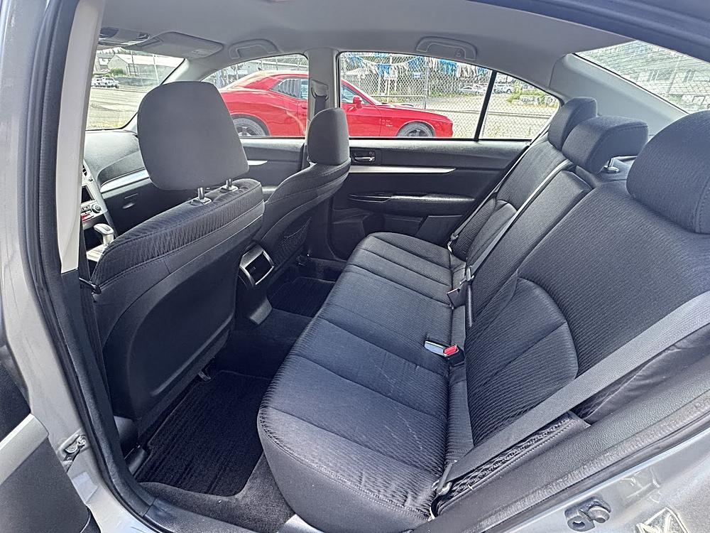 2011 Subaru Legacy 2.5i - Photo 15