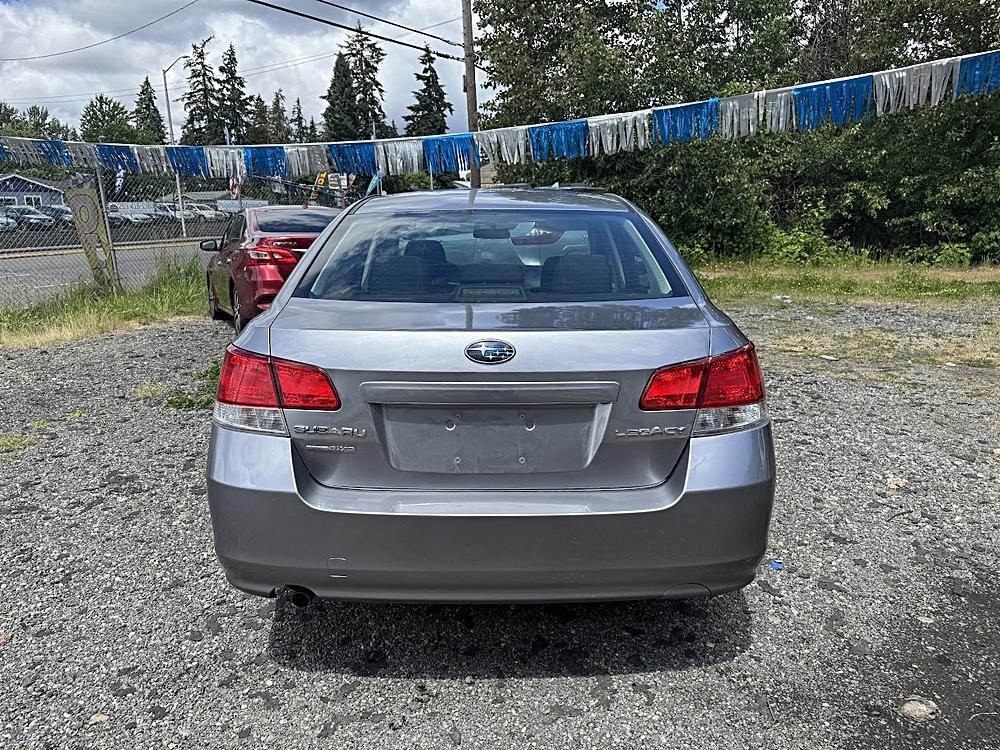 2011 Subaru Legacy 2.5i - Photo 8