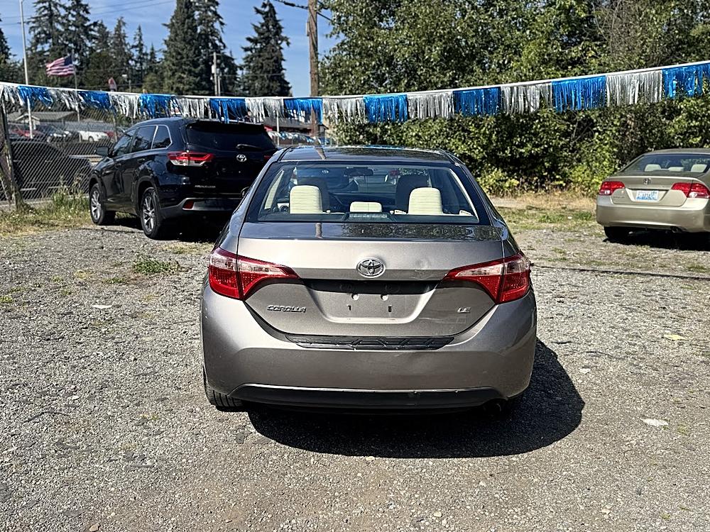 2017 Toyota Corolla LE - Photo 8