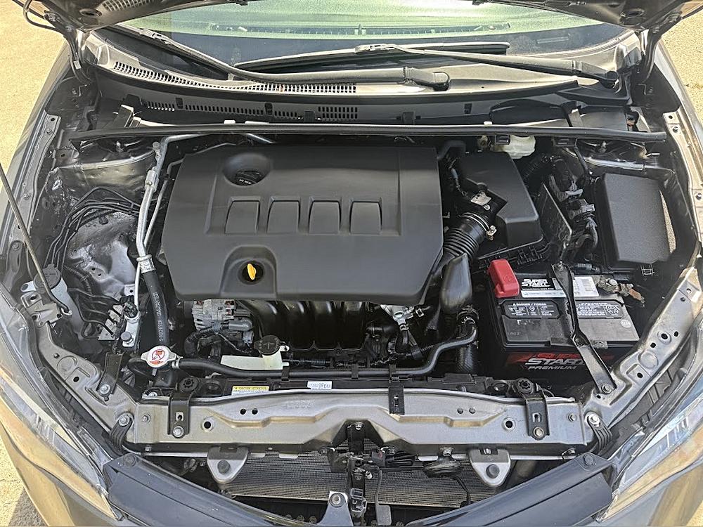 2017 Toyota Corolla LE - Photo 18