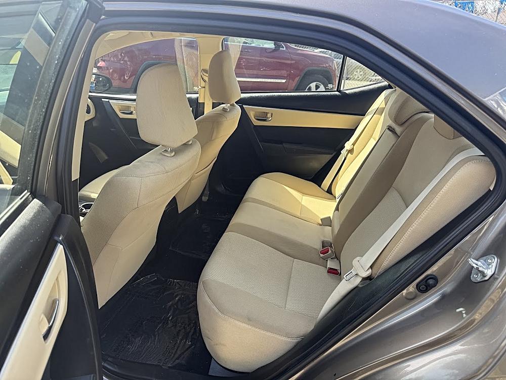 2017 Toyota Corolla LE - Photo 15