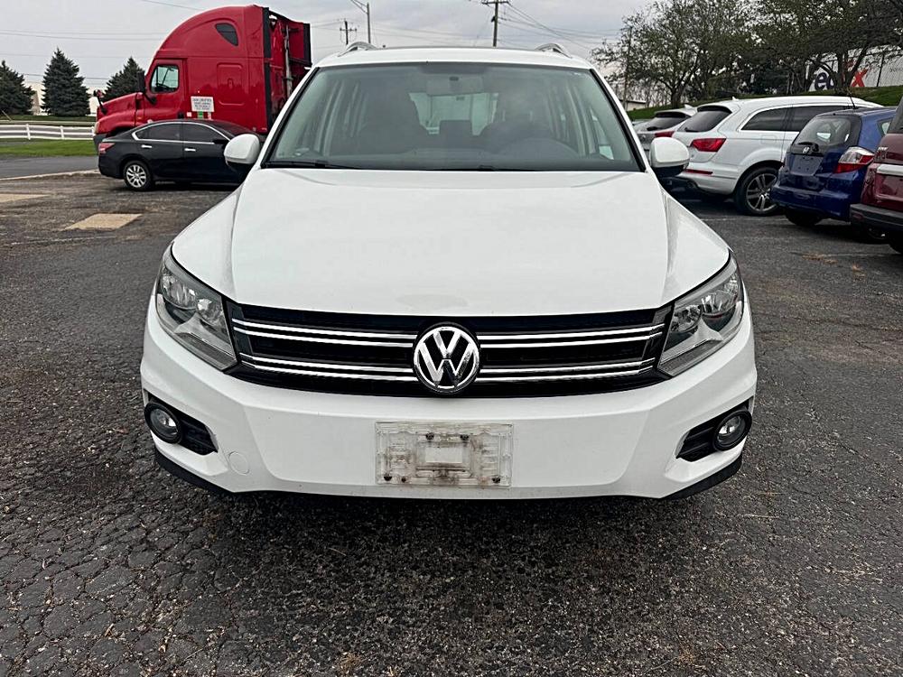 2015 Volkswagen Tiguan SE's photo