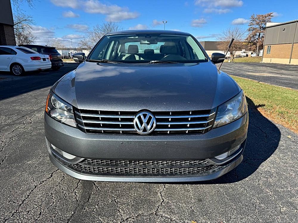2014 Volkswagen Passat SEL Premium's photo