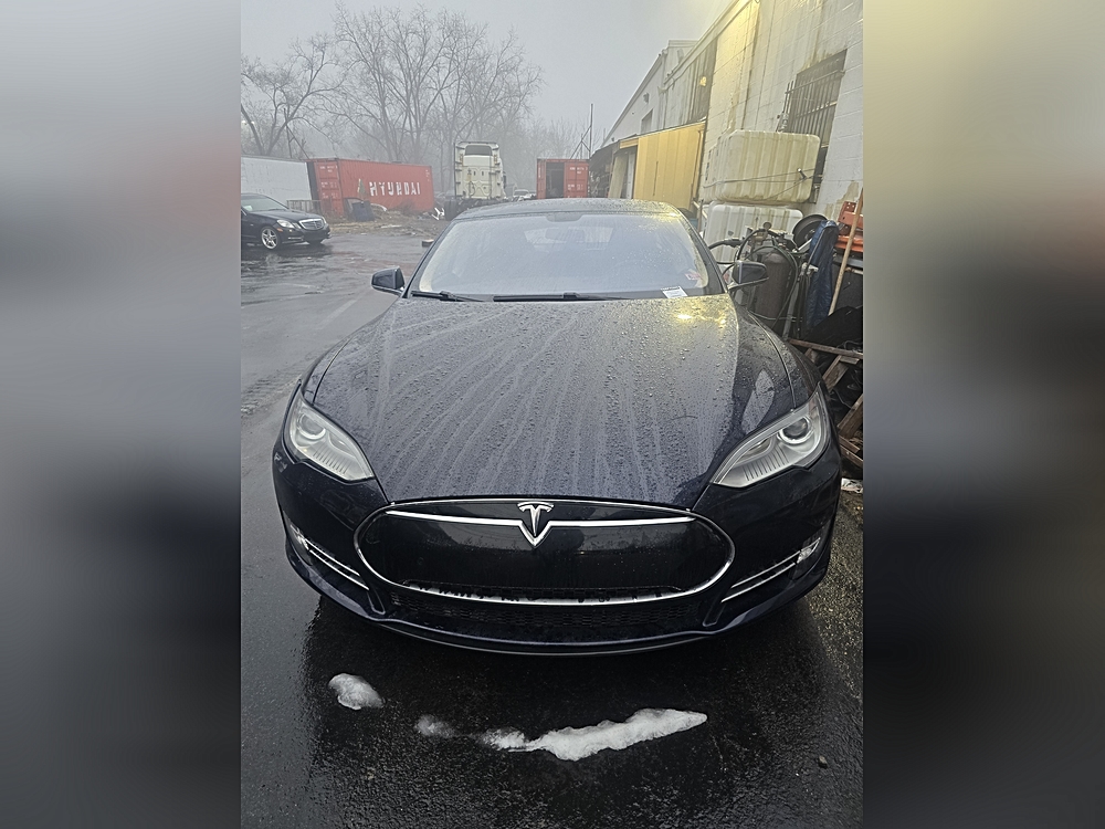 2014 Tesla Model S