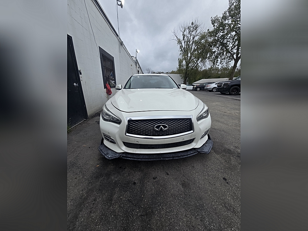 2017 INFINITI Q50