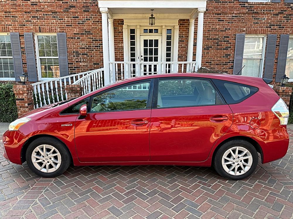 2013 Toyota Prius v