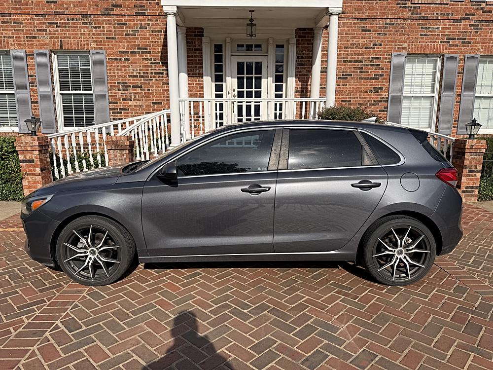 2018 Hyundai Elantra GT GT Auto's photo