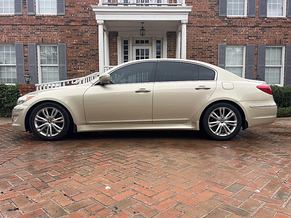 2012 Hyundai Genesis