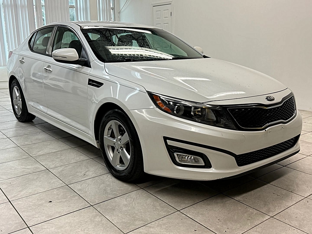 2015 Kia Optima LX's photo