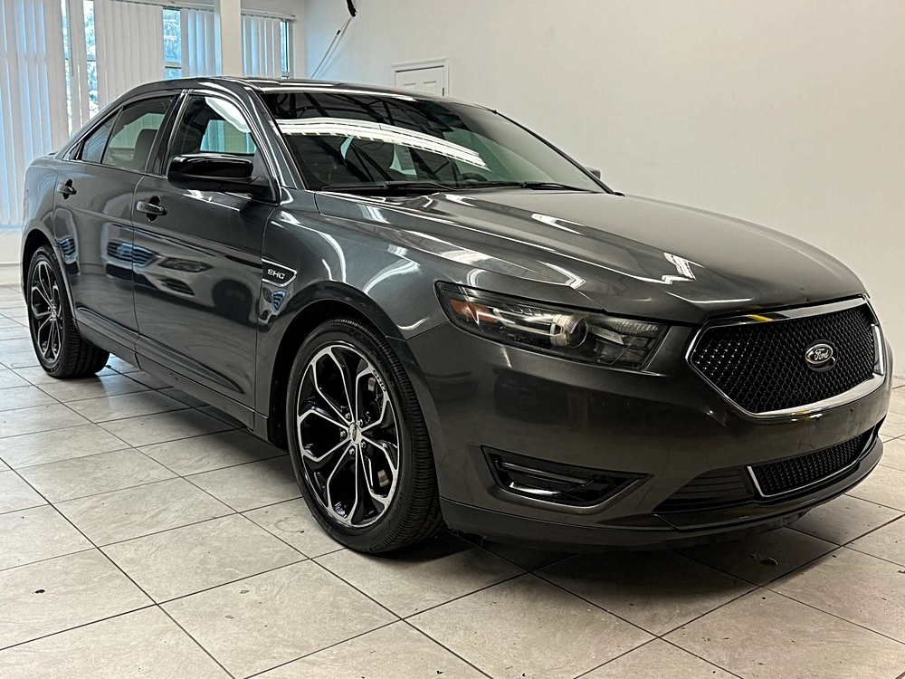 2015 Ford Taurus SHO's photo