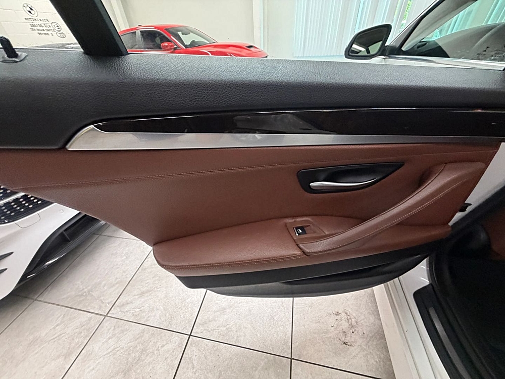 2015 BMW 5 Series 528i - Photo 10