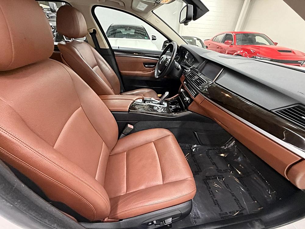 2015 BMW 5 Series 528i - Photo 14