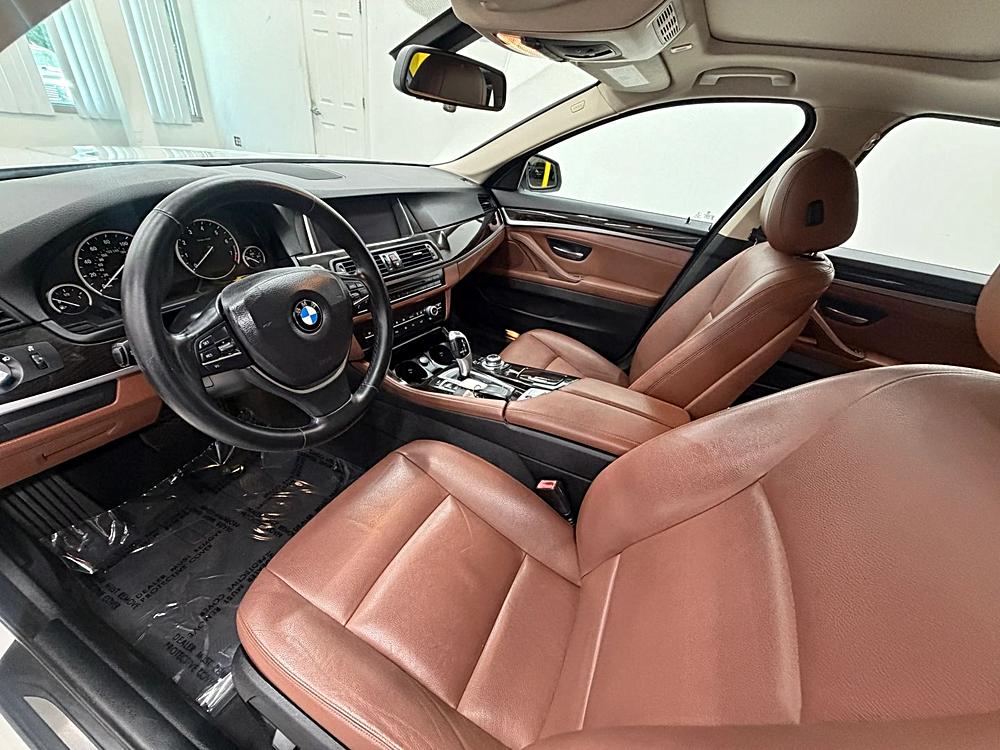 2015 BMW 5 Series 528i - Photo 9