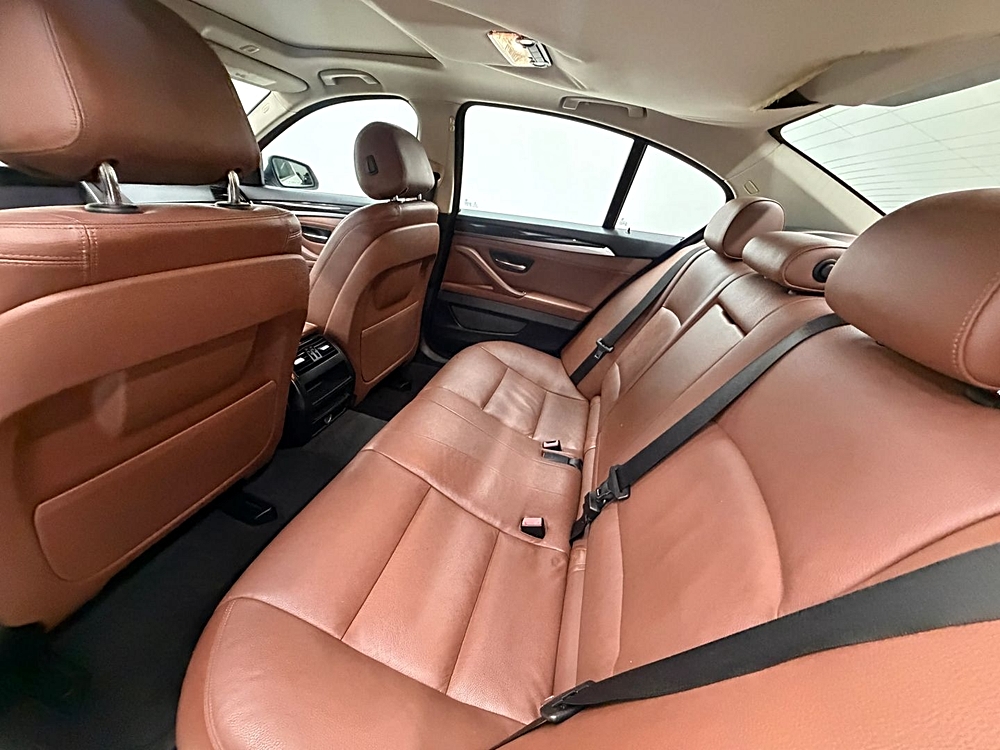 2015 BMW 5 Series 528i - Photo 11