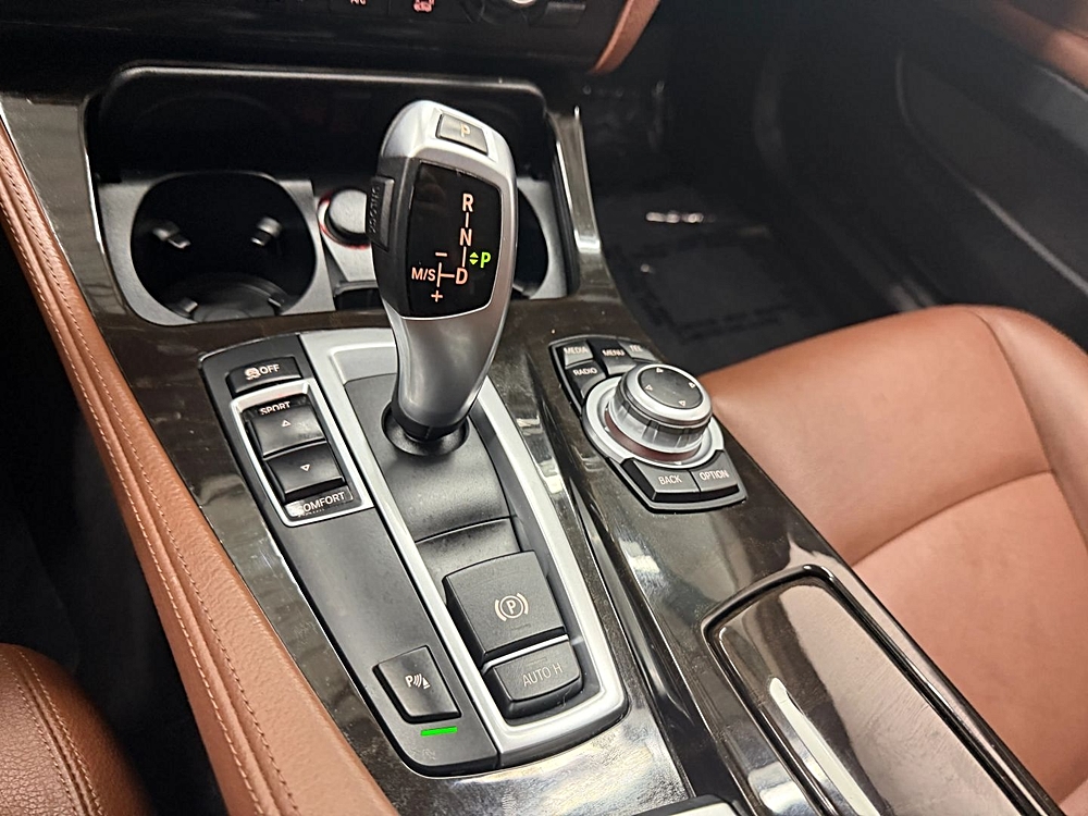 2015 BMW 5 Series 528i - Photo 19