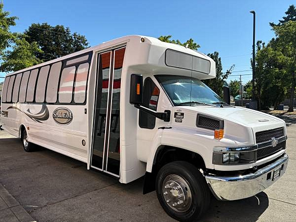 2006 Chevrolet C5500's photo