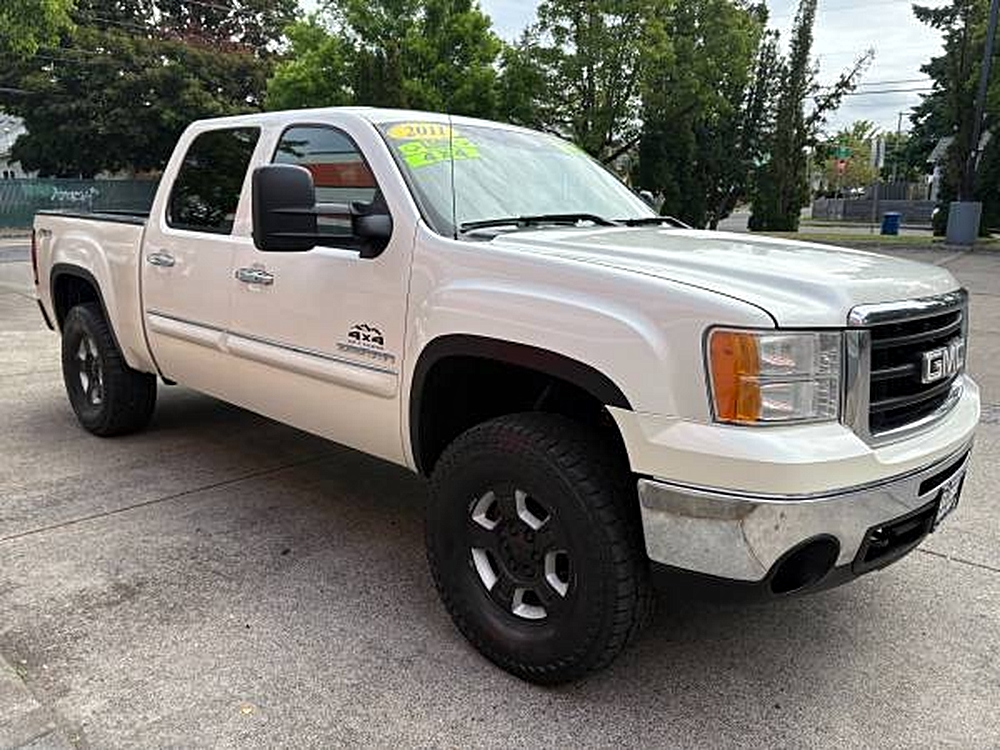 2011 GMC Sierra 1500 SLT's photo