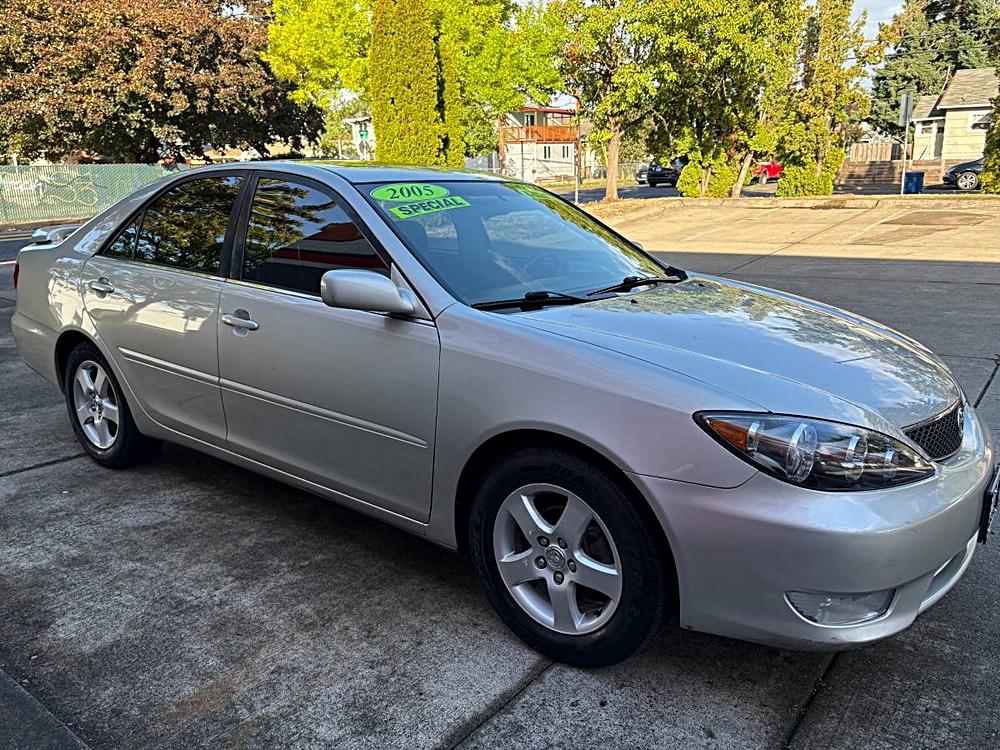 2005 Toyota Camry LE