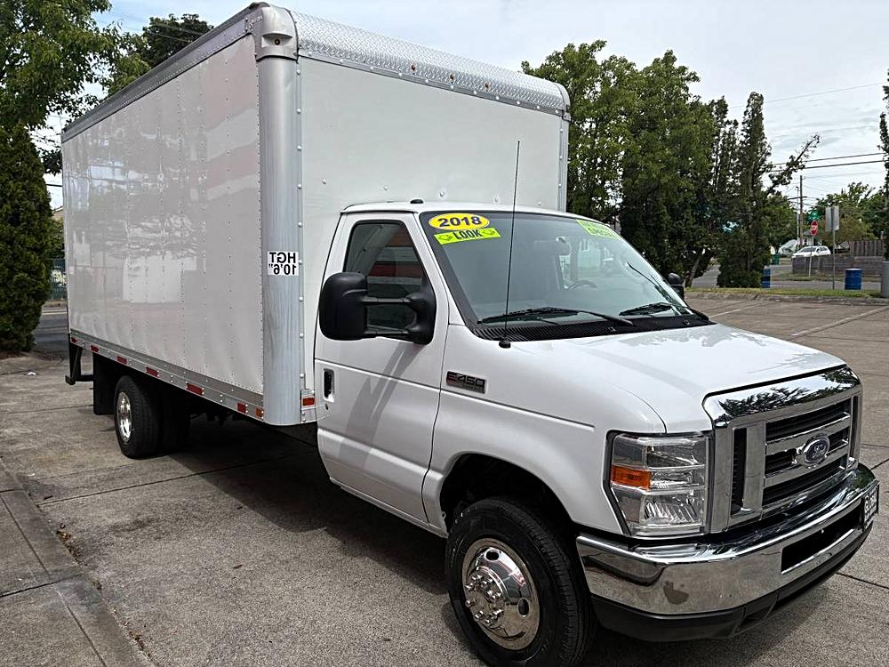 2018 Ford E-Series Cutaway Base