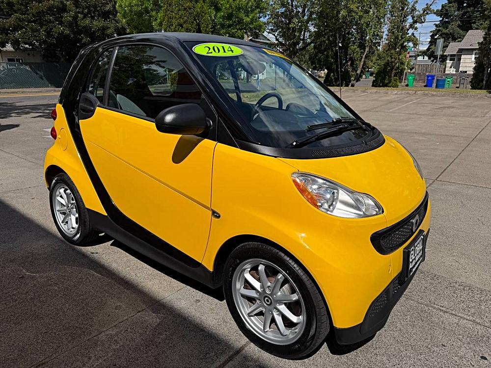 2014 smart fortwo pure's photo