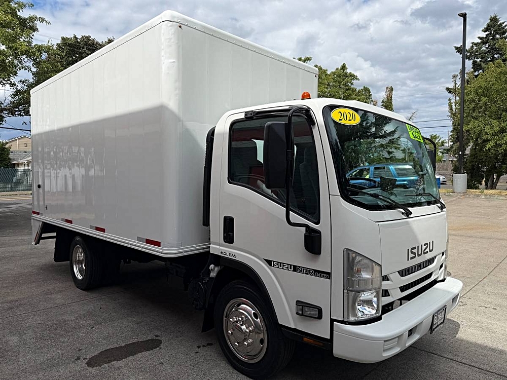 2020 Isuzu NPR-HD's photo
