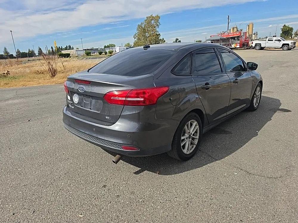 2012 Ford Focus SE - Photo 10