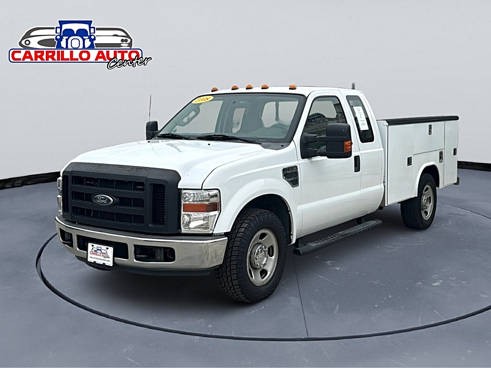 2008 Ford F-350 Super Duty Chassis Cab Lariat