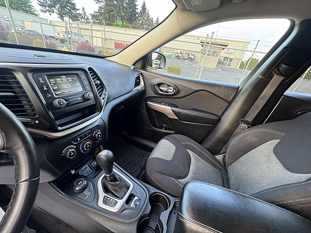 2017 Jeep Cherokee Sport Altitude - Photo 10