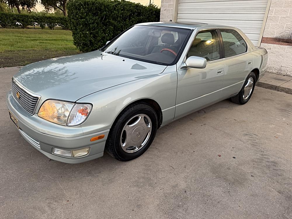 1999 Lexus LS