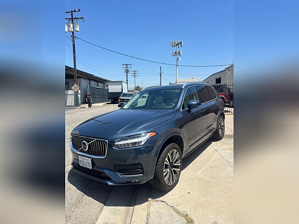 2020 Volvo XC90 T5 Momentum FWD's photo