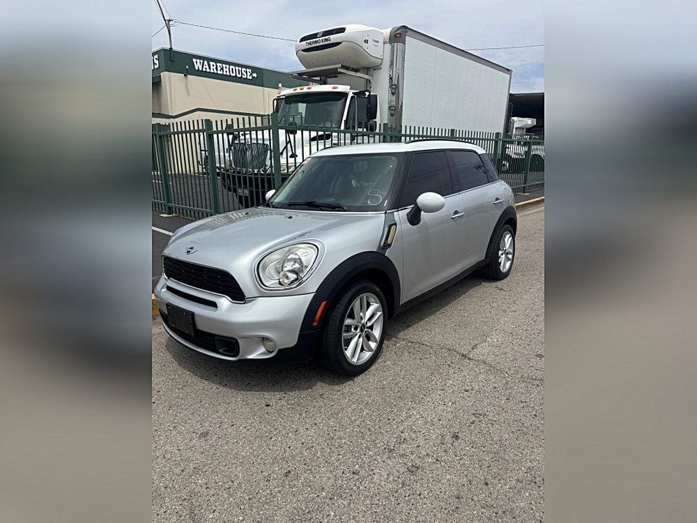 2013 MINI Countryman Countryman S's photo