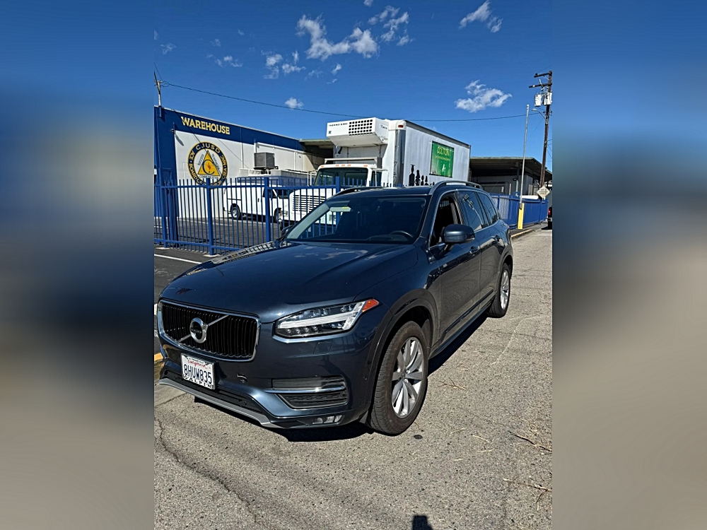 2019 Volvo XC90 Momentum
