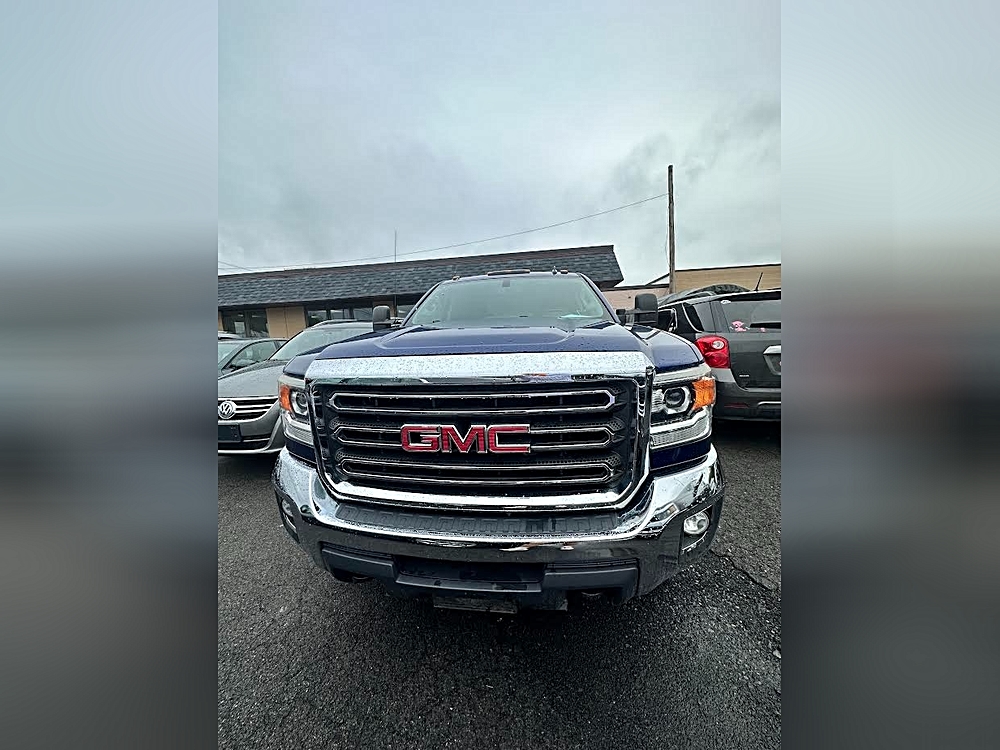 2015 GMC Sierra 2500HD available WiFi