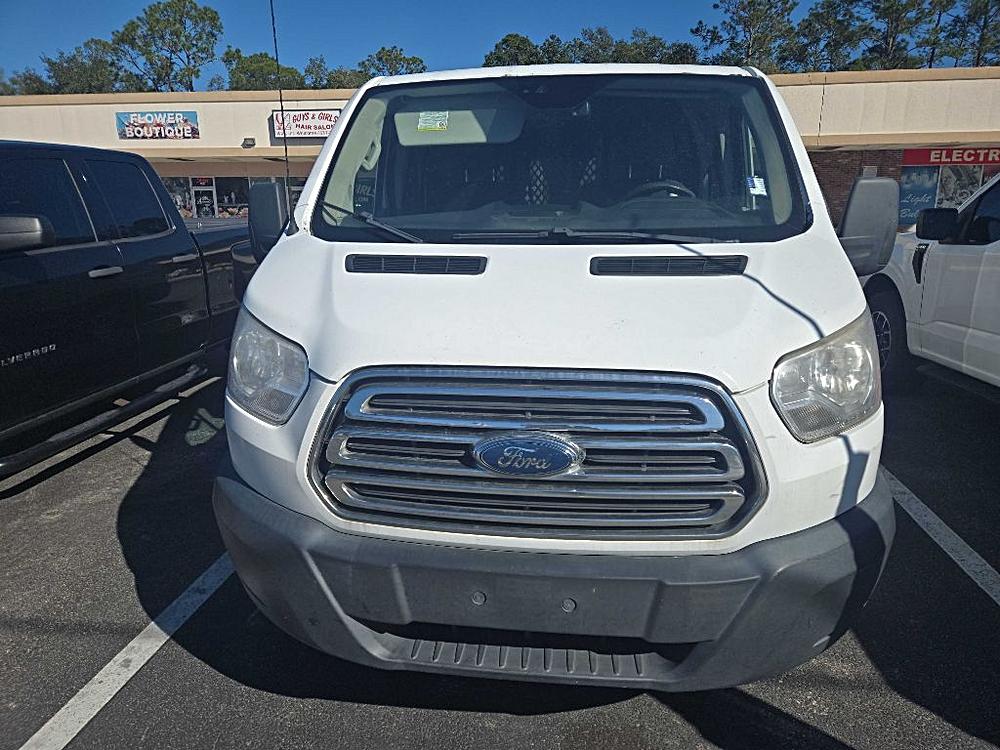 2017 Ford Transit Base's photo