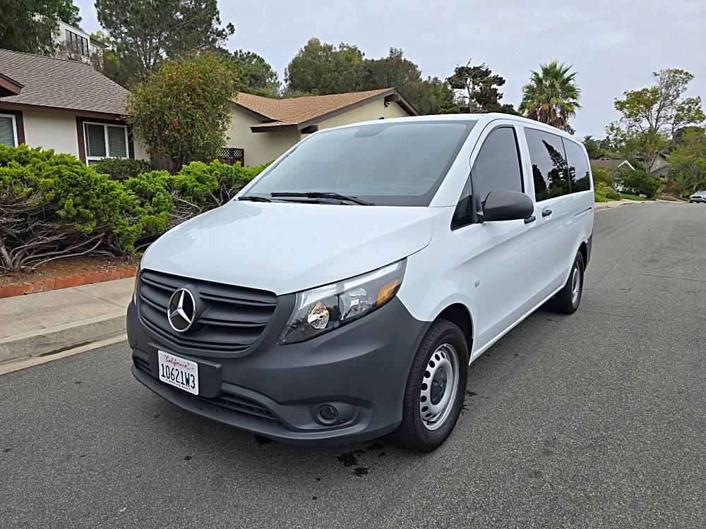 2023 Mercedes-Benz Metris Passenger Van Base's photo