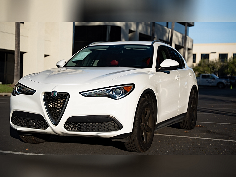 2020 Alfa Romeo Stelvio Base's photo